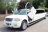 school prom pink limo hire